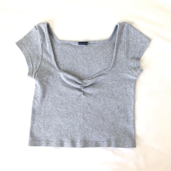 Brandy Melville ruched front cropped t shirt - Picture 1 of 3